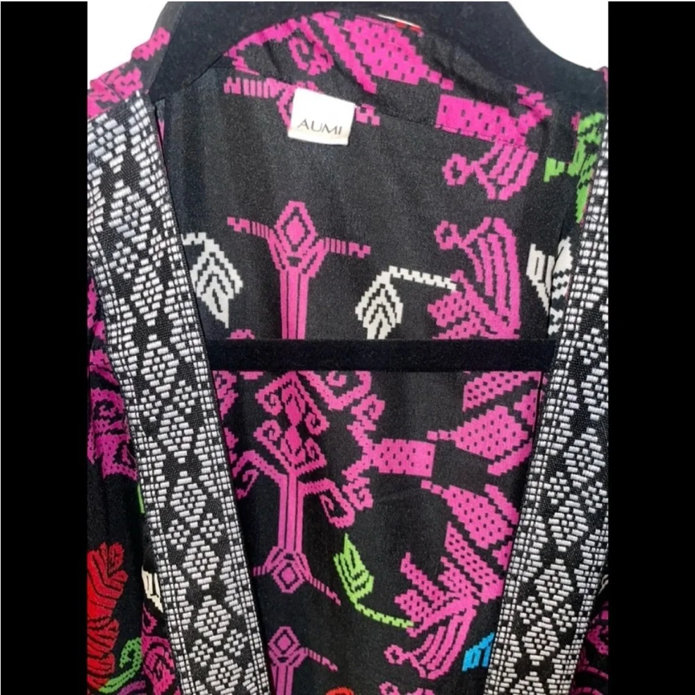 unique pattern robe - Picture 3 of 3